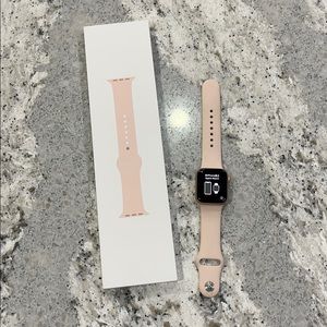 Apple iWatch series 5